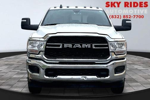 Bright White Clearcoat 2024 RAM 3500 Tradesman Crew Cab 4x4 8' Box