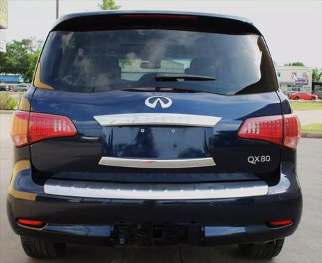 2017 INFINITI QX80 Base