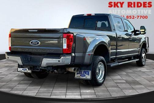2017 Ford F-350 Lariat