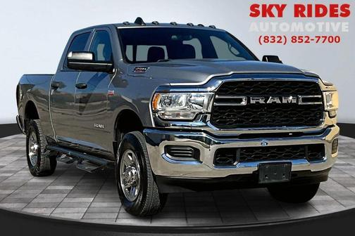 2022 RAM 2500 Tradesman Crew Cab 4x4 6'4' Box