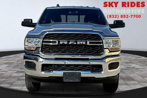 2022 RAM 2500 Tradesman Crew Cab 4x4 6'4' Box
