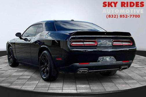 2019 Dodge Challenger SXT
