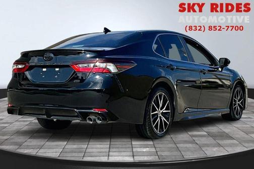 2022 Toyota Camry SE