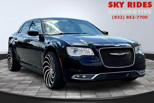 2022 Chrysler 300 Touring