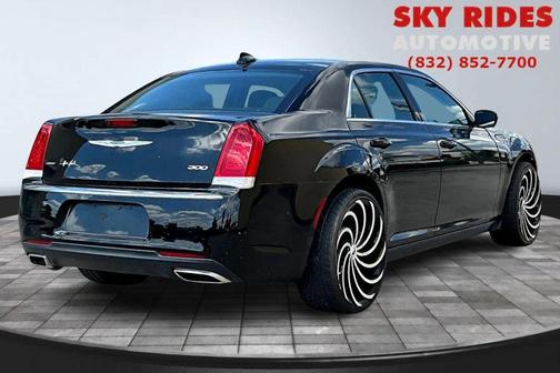 2022 Chrysler 300 Touring