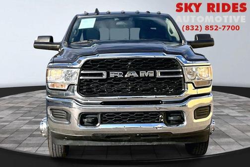 2019 RAM 3500 Tradesman Crew Cab 4x4 8' Box