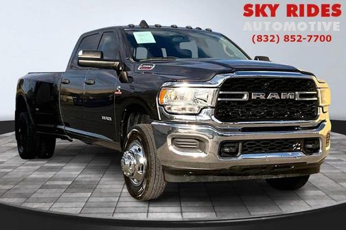 2019 RAM 3500 Tradesman Crew Cab 4x4 8' Box