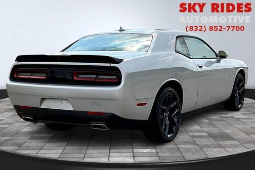2021 Dodge Challenger SXT