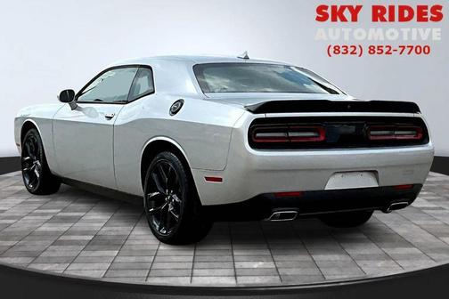 2021 Dodge Challenger SXT