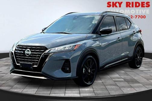 2021 Nissan Kicks SR