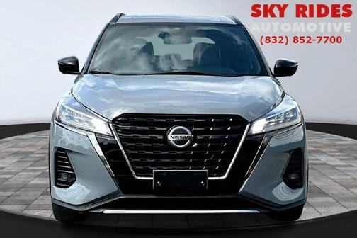 2021 Nissan Kicks SR