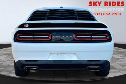 2015 Dodge Challenger SXT