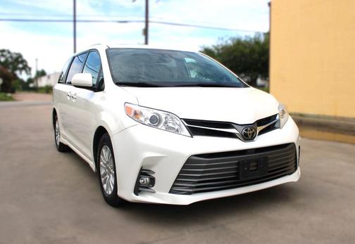 2020 Toyota Sienna Limited Premium