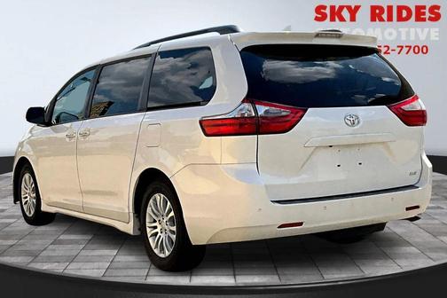2020 Toyota Sienna Limited Premium