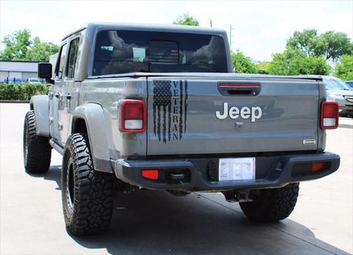 2022 Jeep Gladiator Overland