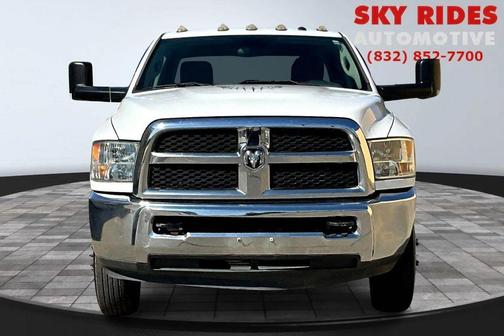 2017 RAM 3500 Tradesman Crew Cab 4x4 8' Box