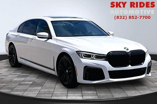 Alpine White 2021 BMW 750 i xDrive