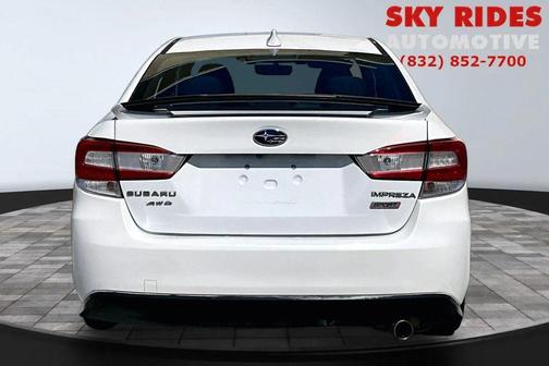 Crystal White Pearl 2017 Subaru Impreza 2.0i Sport