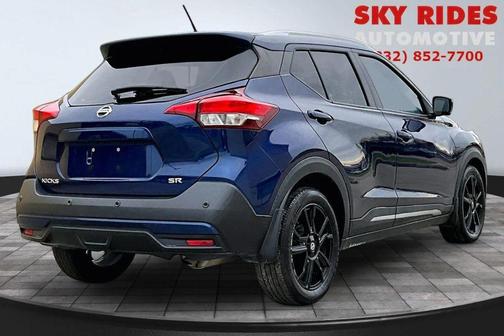 2020 Nissan Kicks SR