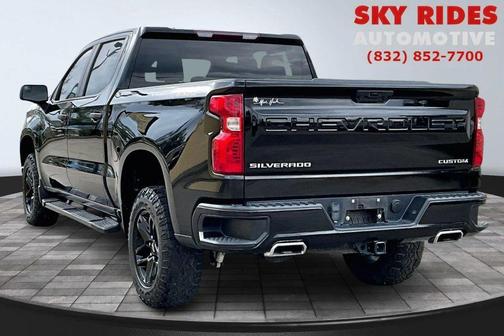 2022 Chevrolet Silverado 1500 Custom Trail Boss