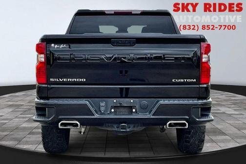 2022 Chevrolet Silverado 1500 Custom Trail Boss