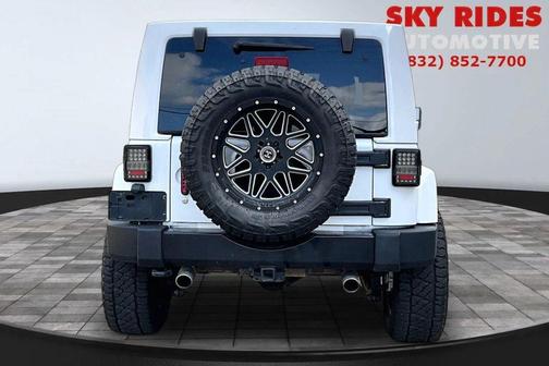 Bright White Clearcoat 2017 Jeep Wrangler Unlimited Sport