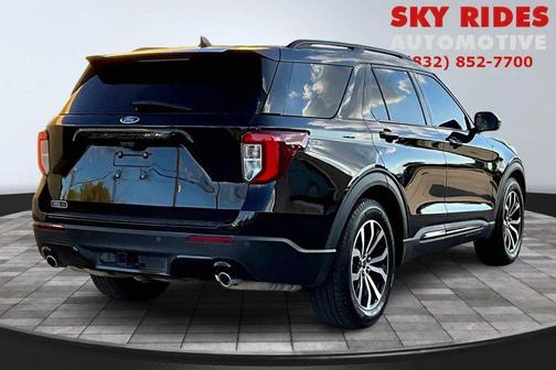 2022 Ford Explorer ST-Line