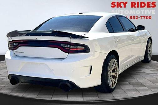 White Knuckle Clearcoat 2022 Dodge Charger SXT