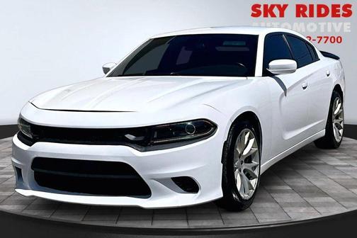 White Knuckle Clearcoat 2022 Dodge Charger SXT
