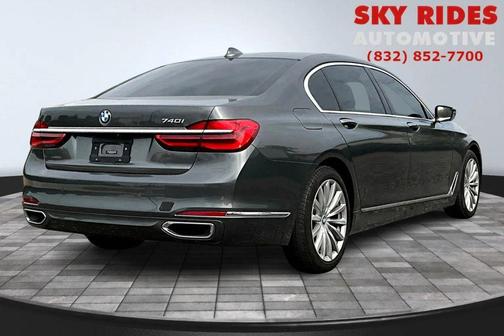 2018 BMW 740 740i Sedan 4D