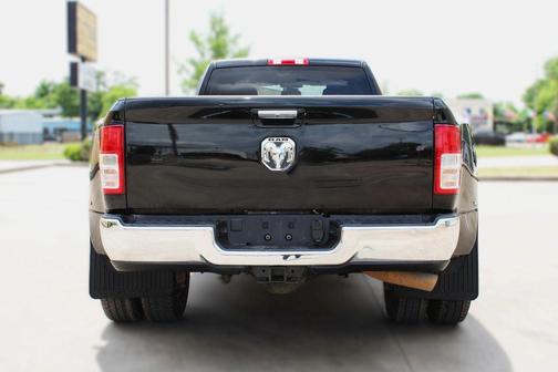 2022 RAM 3500 Big Horn Crew Cab 4x4 8' Box