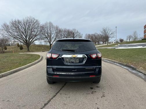 2016 Chevrolet Traverse LS