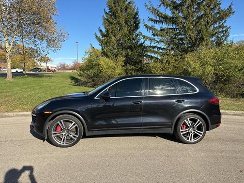 2012 Porsche Cayenne Turbo