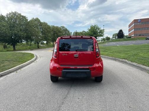 2010 Kia Soul +