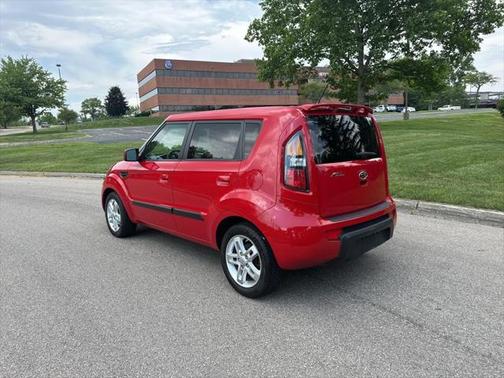 2010 Kia Soul +