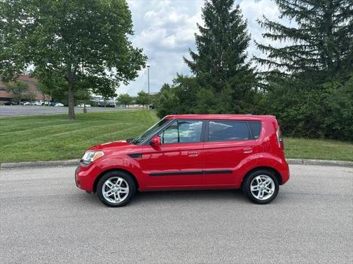 2010 Kia Soul +