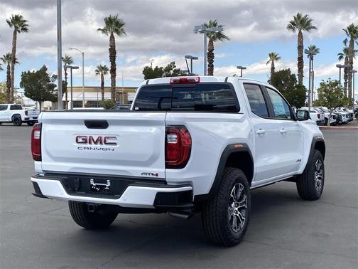 2025 GMC Canyon AT4