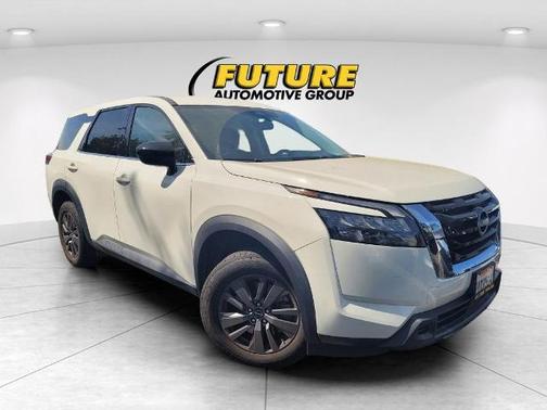 Glacier White 2023 Nissan Pathfinder S