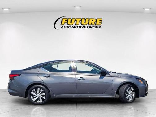 Gun Metallic 2025 Nissan Altima S