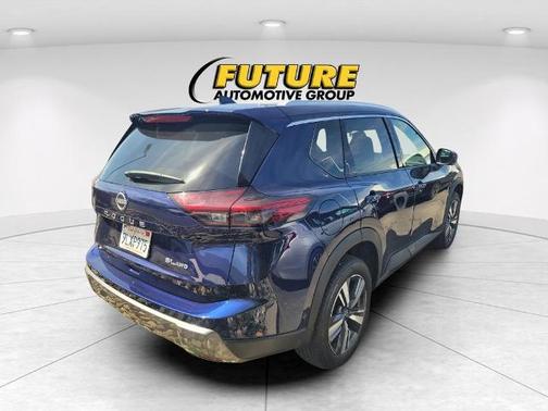 Deep Ocean Blue 2024 Nissan Rogue SL