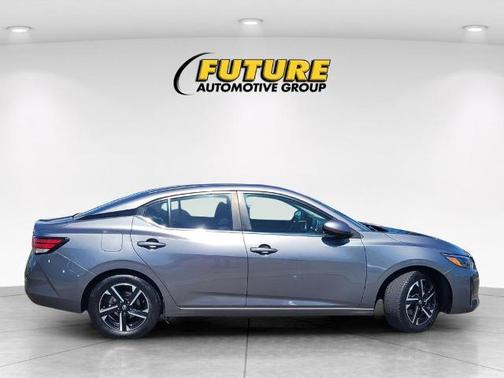 Gun Metallic 2024 Nissan Sentra SV