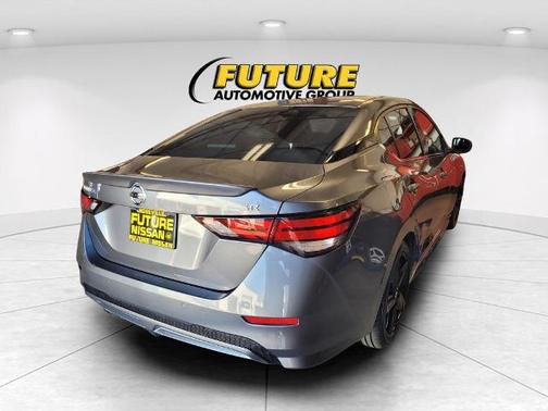 Gun Metallic 2022 Nissan Sentra SR