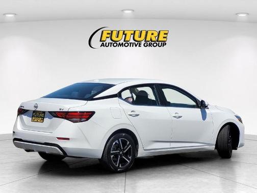 Cloud White 2024 Nissan Sentra SV
