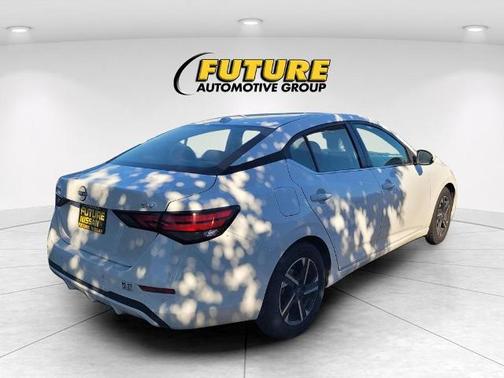 Cloud White 2024 Nissan Sentra SV