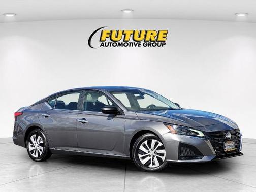 2025 Nissan Altima S