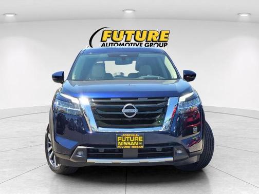 2022 Nissan Pathfinder Platinum