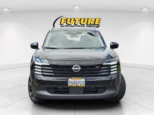 Super Black 2025 Nissan Kicks SR