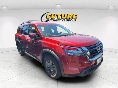 Scarlet Ember 2023 Nissan Pathfinder SV