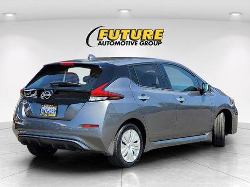 2025 Nissan Leaf S