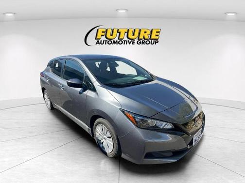 2025 Nissan Leaf S